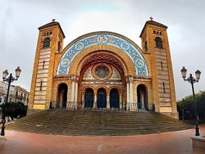 ORAN - LA CATHEDRALE   (2)